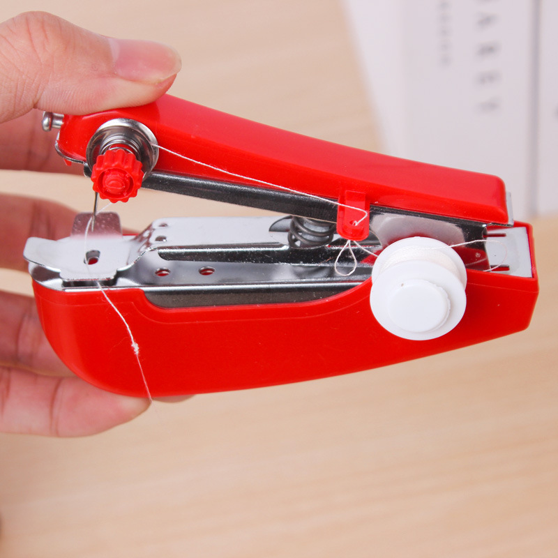 1 stks Draagbare Mini Naaimach - Mini Electric Sewing Machine Handheld recensie en prijs